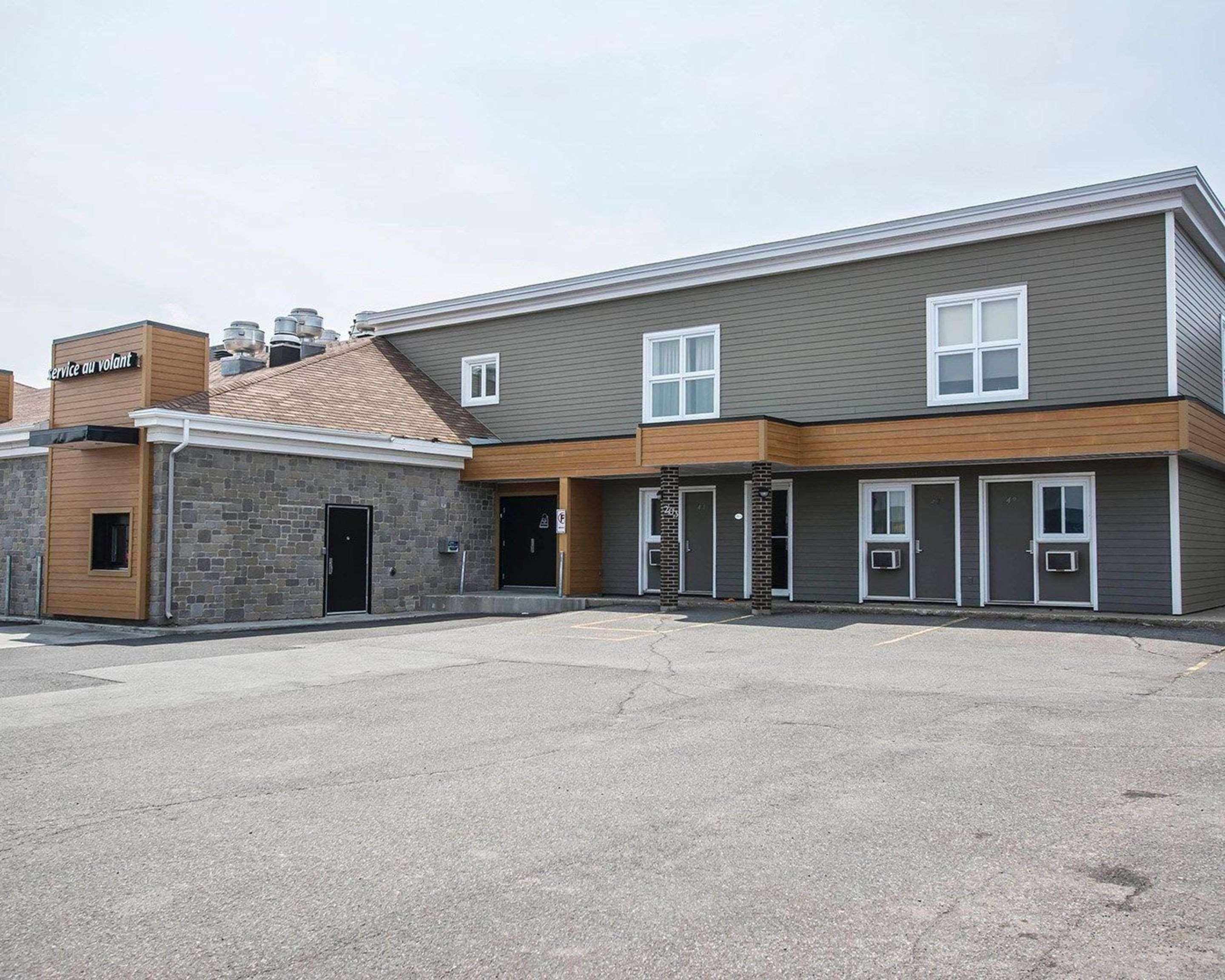 Econo Lodge Inn & Suites Montmagny Exteriör bild