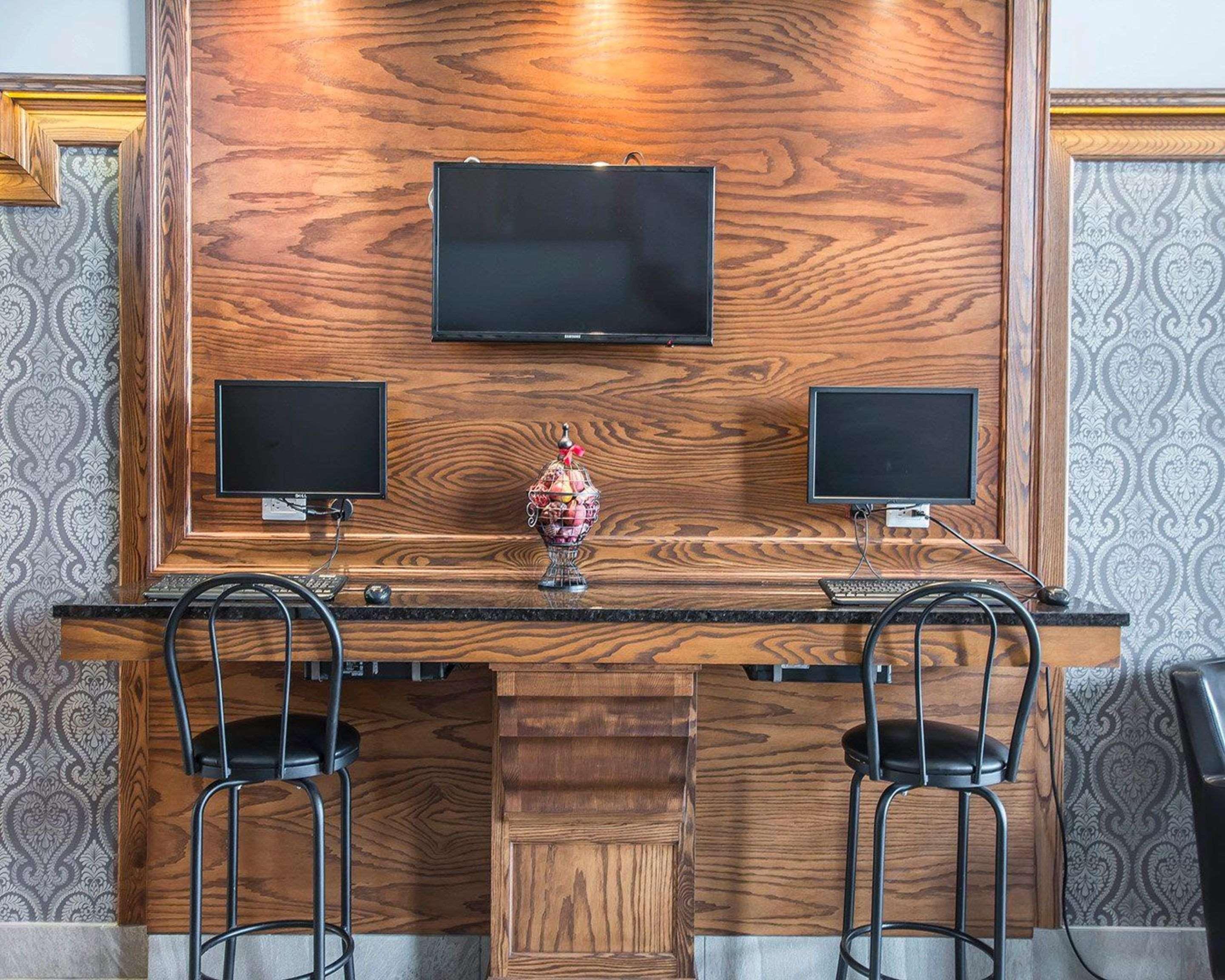 Econo Lodge Inn & Suites Montmagny Exteriör bild