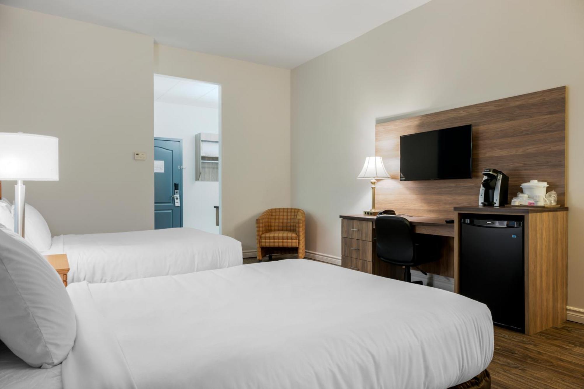 Econo Lodge Inn & Suites Montmagny Exteriör bild