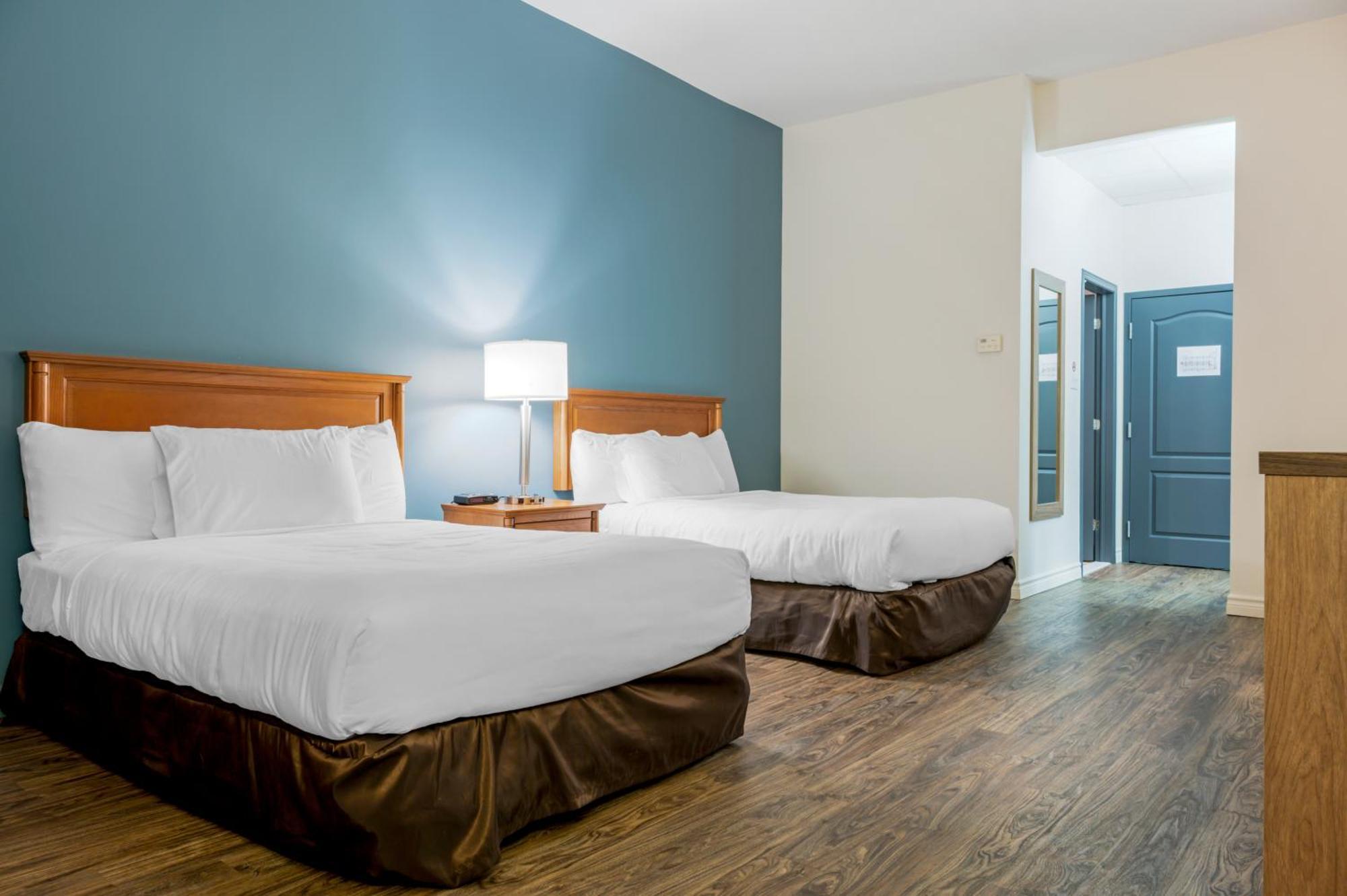 Econo Lodge Inn & Suites Montmagny Exteriör bild