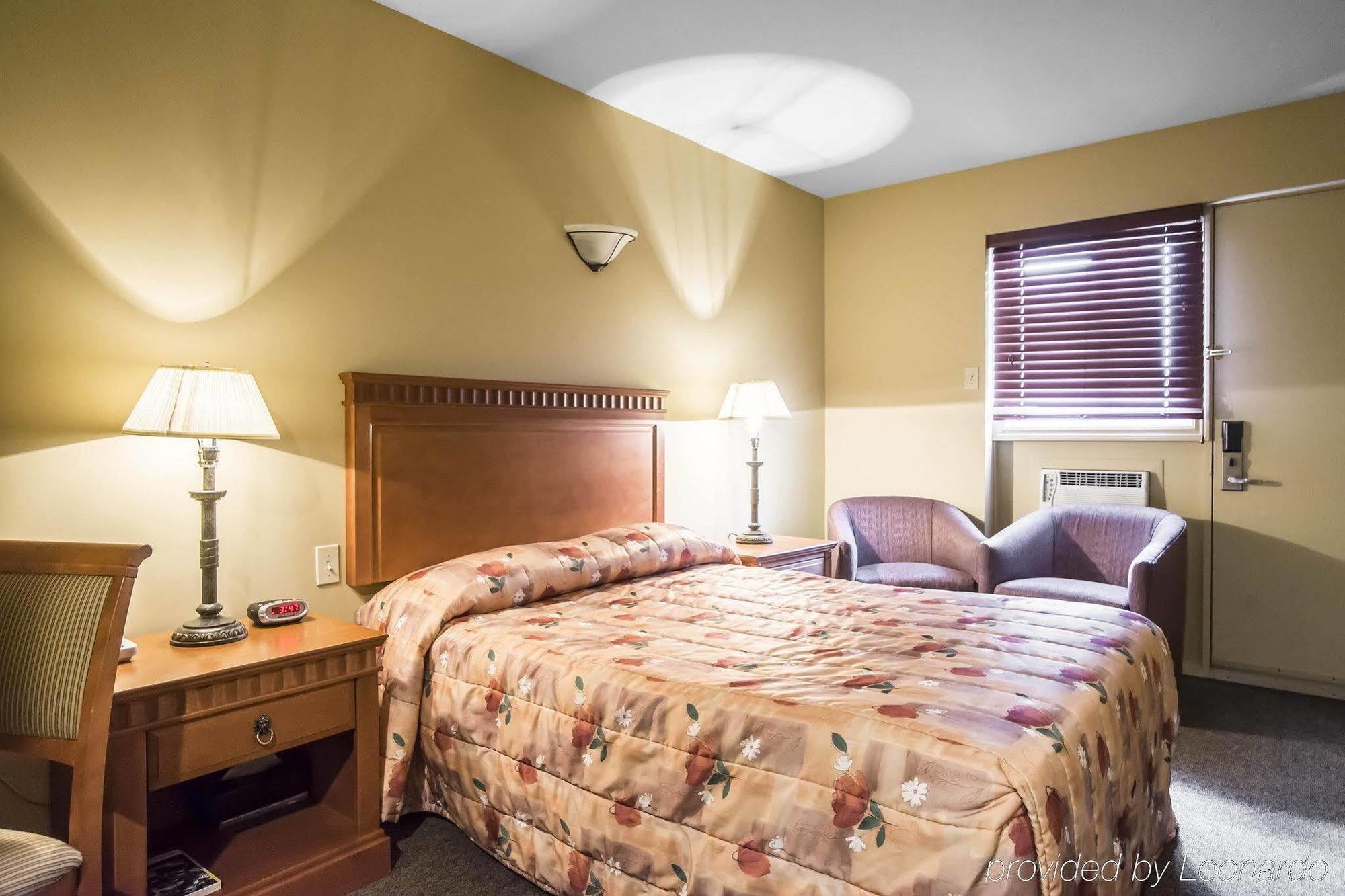 Econo Lodge Inn & Suites Montmagny Exteriör bild