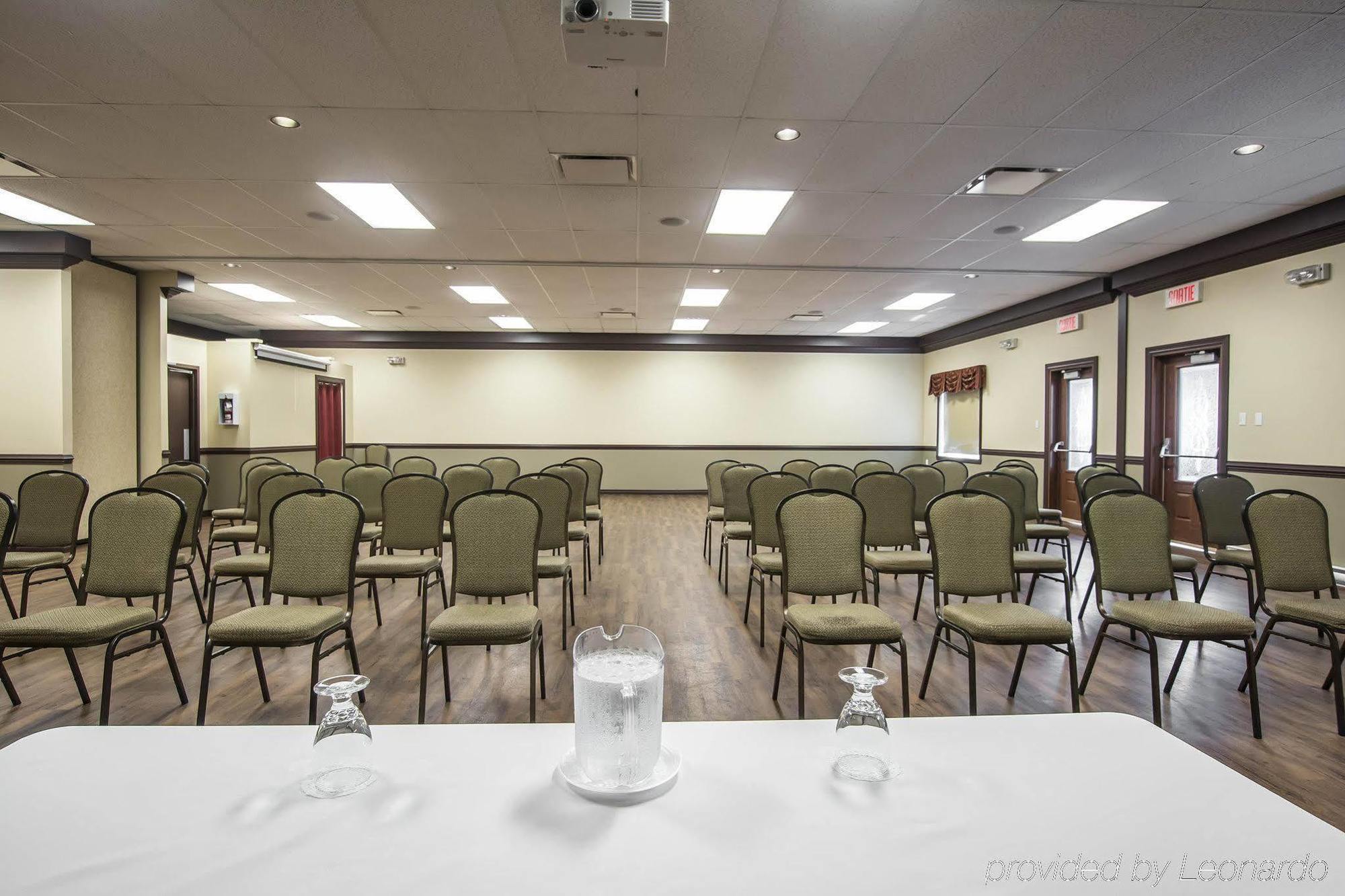 Econo Lodge Inn & Suites Montmagny Exteriör bild