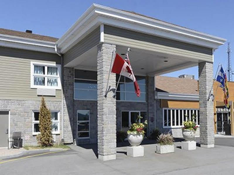 Econo Lodge Inn & Suites Montmagny Exteriör bild